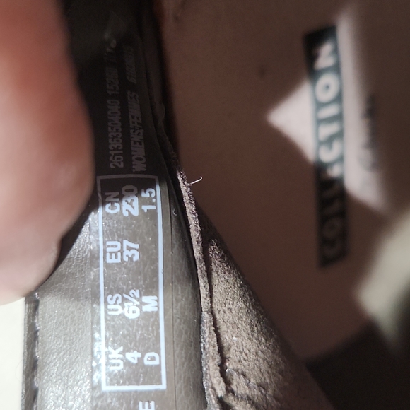 Clarks soft cushion collection booties - Picture 4 of 4